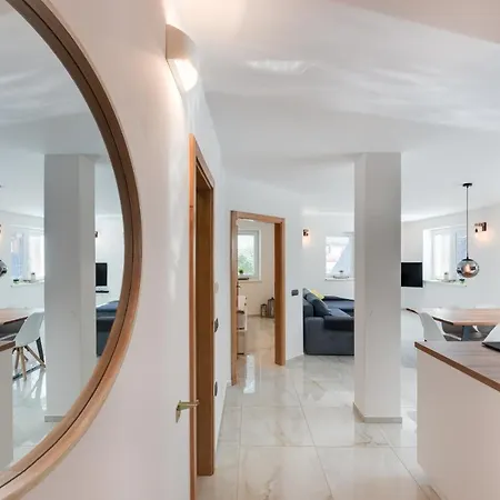 Julian Apartment